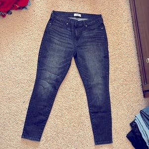 Denizen from Levi’s Jeans. Size 14 S. New. Never worn. No tags.